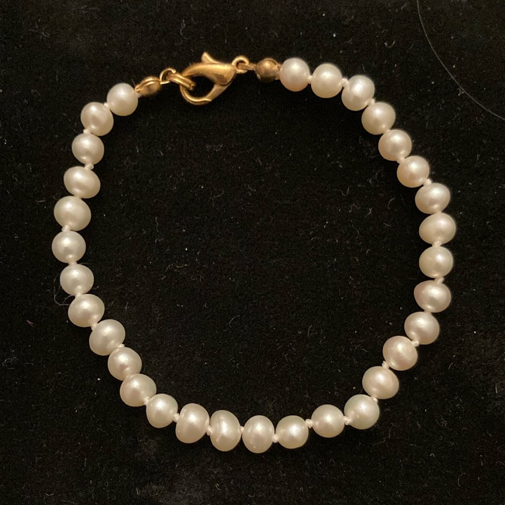 Hand-knotted 7” Natural Freshwater PEARL BRACELET